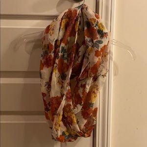 Multicolored scarf
